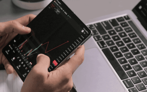 Európske akcie opäť posúvajú rekordy